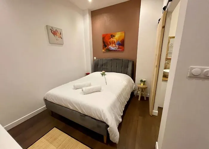 Colline, La Jacuzzi Cinema Prive *