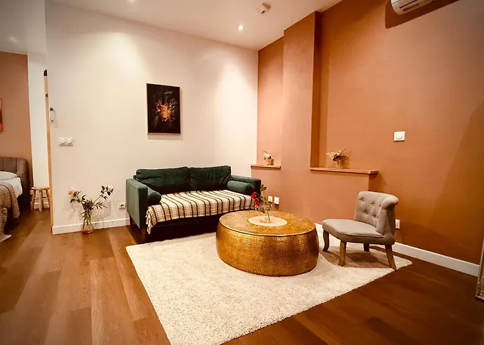 Apartment Colline, La Jacuzzi Cinema Prive Nancy