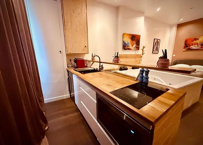 Colline, La Cinéma Privée *